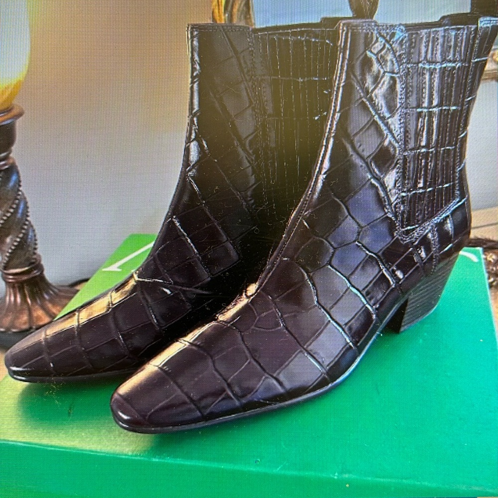 Like New J. Crew Piper Ankle Boots in Italian Crocodile Embossed Leather